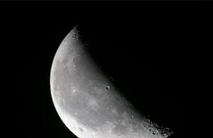 Η CIA «είδε» εξωγήινους στη Σελήνη, μυστική βάση με πύργους και ανθρωποειδή