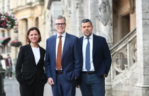 Επίτροπος Ενέργειας: «Μονόδρομος» οι περισσότερες ΑΠΕ για πιο ανταγωνιστική ΕΕ