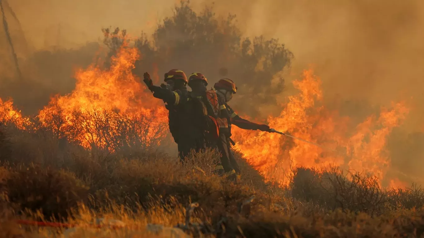 Οι πυρκαγιές στην Ευρώπη έχουν κάψει έκταση όσο το μέγεθος του Λουξεμβούργου Οι πυρκαγιές στην Ευρώπη έχουν κάψει έκταση όσο το μέγεθος του Λουξεμβούργου