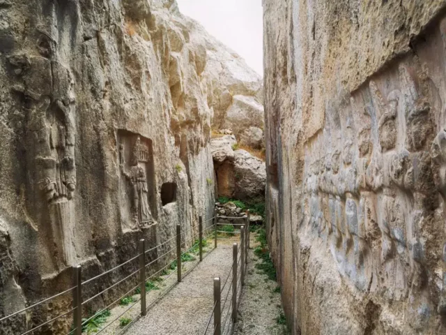 Μια άγνωστη γλώσσα από τα βάθη της Ιστορίας ανακάλυψαν αρχαιολόγοι στην Τουρκία Μια άγνωστη γλώσσα από τα βάθη της Ιστορίας ανακάλυψαν αρχαιολόγοι στην Τουρκία