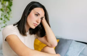 Πενταπλάσιος ο κίνδυνος κατάθλιψης για όσους νιώθουν μοναξιά