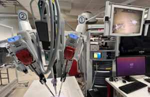 Ρομπότ εκτελεί το πρώτο χειρουργείο χωρίς ανθρώπινη παρέμβαση