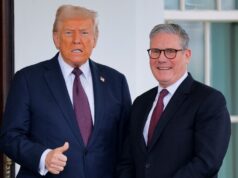 Η νέα εμπορική συμφωνία ΗΠΑ – Ηνωμένου Βασιλείου θα πλήξει την αγροτική οικονομία, αλλά και την υγεία των Βρετανών πολιτών.