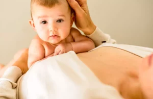 Σουηδοί γιατροί προειδοποιούν τους γονείς για τις ορμονικές θεραπείες μετά την ανάπτυξη «μικροφαλλού» σε κοριτσάκι