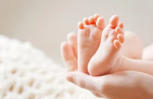 Μωρό στις ΗΠΑ γεννήθηκε από έμβρυο που είχε καταψυχθεί επί 30 χρόνια – Σπάει κάθε ρεκόρ