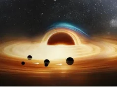 Εντοπίστηκε το πρώτο τριπλό σύστημα μαύρων τρυπών στο Σύμπαν