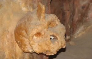 Ηταν αυτοί οι πρώτοι… Ελληνες; Νέα έρευνα για το κρανίο στο Σπήλαιο των Πετραλώνων αποκαλύπτει την ηλικία του