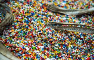 Μικροπλαστικά:  Πώς συνδέονται με τον κίνδυνο εμφάνισης Αλτσχάιμερ;