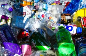 ΕΕ: 35,3 κιλά πλαστικά απόβλητα ανά άτομο ετησίως-Ψηλά στην ανακύκλωση η Κύπρος, στην ουρά η Ελλάδα