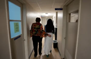 Οι αμβλώσεις στην Ισπανία αυξήθηκαν κατά 3% το 2024 και το 78% πραγματοποιήθηκαν σε ιδιωτικά κέντρα