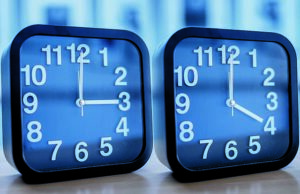 Αλλαγή ώρας 2025: Πότε γυρίζουμε τα ρολόγια και γιατί οι επιστήμονες λένε «φτάνει πια»