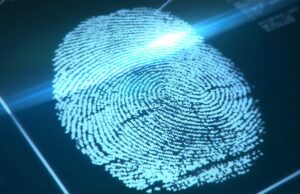 Το «Άγιο Δισκοπότηρο» της εγκληματολογίας: Νέο τεστ ανακτά δακτυλικά αποτυπώματα από κάλυκες σφαιρών