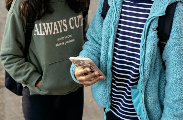 Έφηβοι καταφεύγουν στο AI για ψυχολογική στήριξη και για… ερωτικό σύντροφο Έφηβοι καταφεύγουν στο AI για ψυχολογική στήριξη και για… ερωτικό σύντροφο