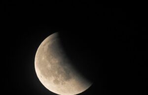 Η Silicon Valley μετακομίζει στην Σελήνη: Google, Amazon και SpaceX φτιάχνουν data centers στο φεγγάρι