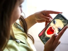 H Αυστραλία θέτει ηλικιακά όρια, το Snapchat “συμμορφώνεται”