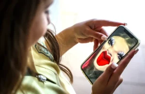 H Αυστραλία θέτει ηλικιακά όρια, το Snapchat “συμμορφώνεται”