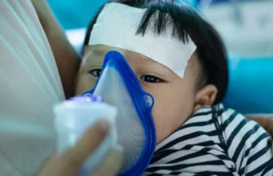 Βρέφη που προσβάλλονται από κοινό ιό διατρέχουν υψηλότερο κίνδυνο άσθματος