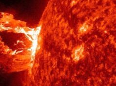 Ισχυρή ηλιακή καταιγίδα πλήττει τη Γη – Κίνδυνοι για δίκτυα και δορυφόρους, εντυπωσιακό βόρειο σέλας