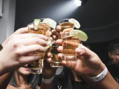 Τεκίλα, ουίσκι, κρασί: Πώς τα αγαπημένα ποτά επηρεάζουν τη νοοτροπία μας