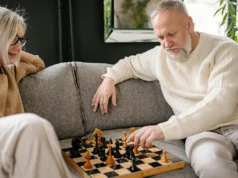 Μελέτη: Διάβασμα, παζλ και νέες δεξιότητες ίσως καθυστερούν το Αλτσχάιμερ