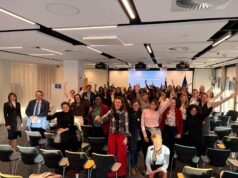 O Επικεφαλής Επιστήμονας υπογραμμίζει τη σημασία της ηγετικής νοοτροπίας για την αντιμετώπιση του χάσματος μεταξύ των φύλων