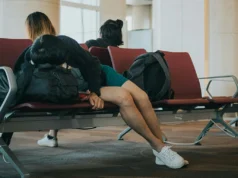 Κουραστήκατε από το jet lag; Οι ειδικοί δίνουν συμβουλές για γρήγορη ανάκαμψη
