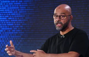 Mo Gawdat: «Η τεχνητή νοημοσύνη θα αλλάξει τον κόσμο μέσα στα επόμενα τρία χρόνια»