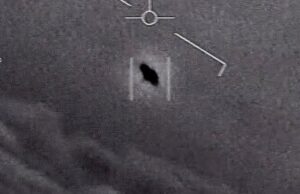 H EE φέρεται να παρακολουθεί τον ουρανό για UFO – Πιλότοι μιλούν για περιστατικά σε Κύπρο και Μύκονο