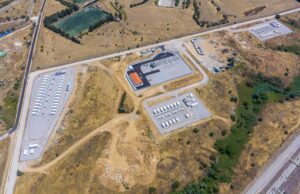 Σε λειτουργία το πρώτο πάρκο «μπαταριών» της HELLENiQ ENERGY